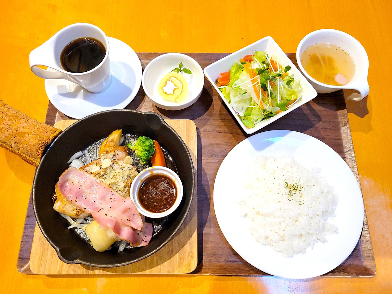 Aセット　ポークソテー　香草パン粉焼き
