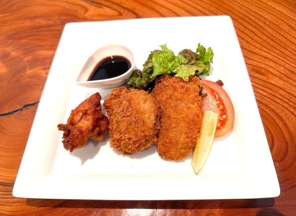 人気の3種ミックスフラセット(ホタテフライ・ガーリックポークのヒレカツ・地鶏の唐揚げ)