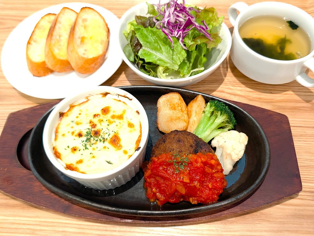 帆立のグラタンとライアンハンバーグ