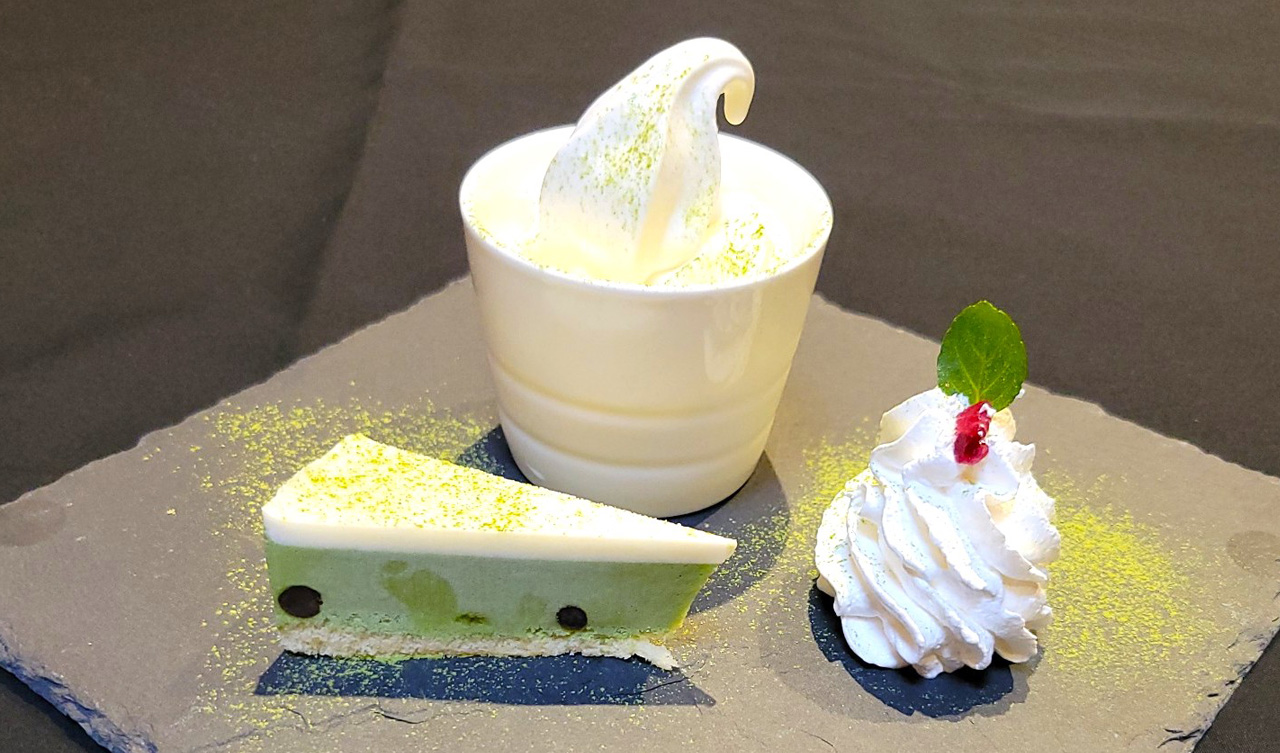 抹茶ムースとバニラソフトアイス